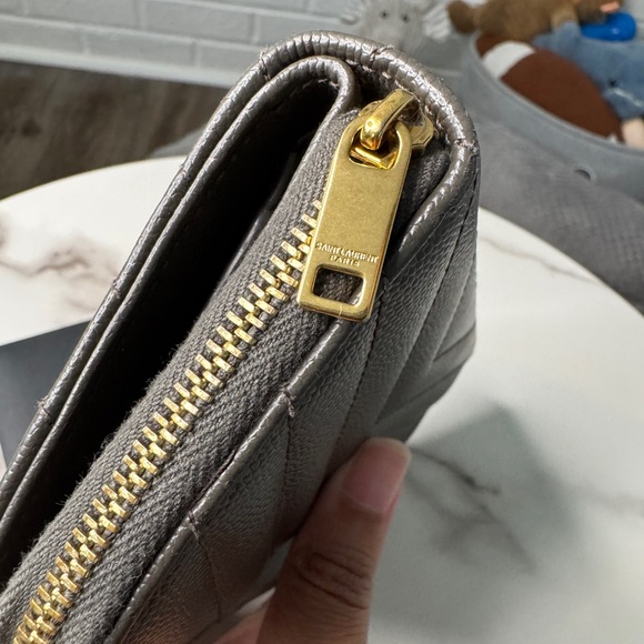 Saint Laurent Cassandre Matelasse Compact Zip-Around Wallet - Picture 3 of 7